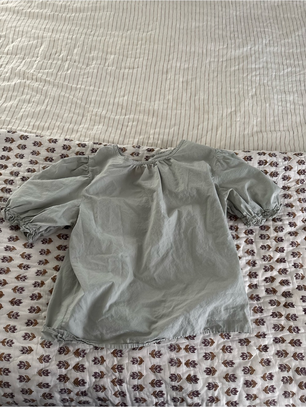 Light Sage Puff Sleeve Peasant Top